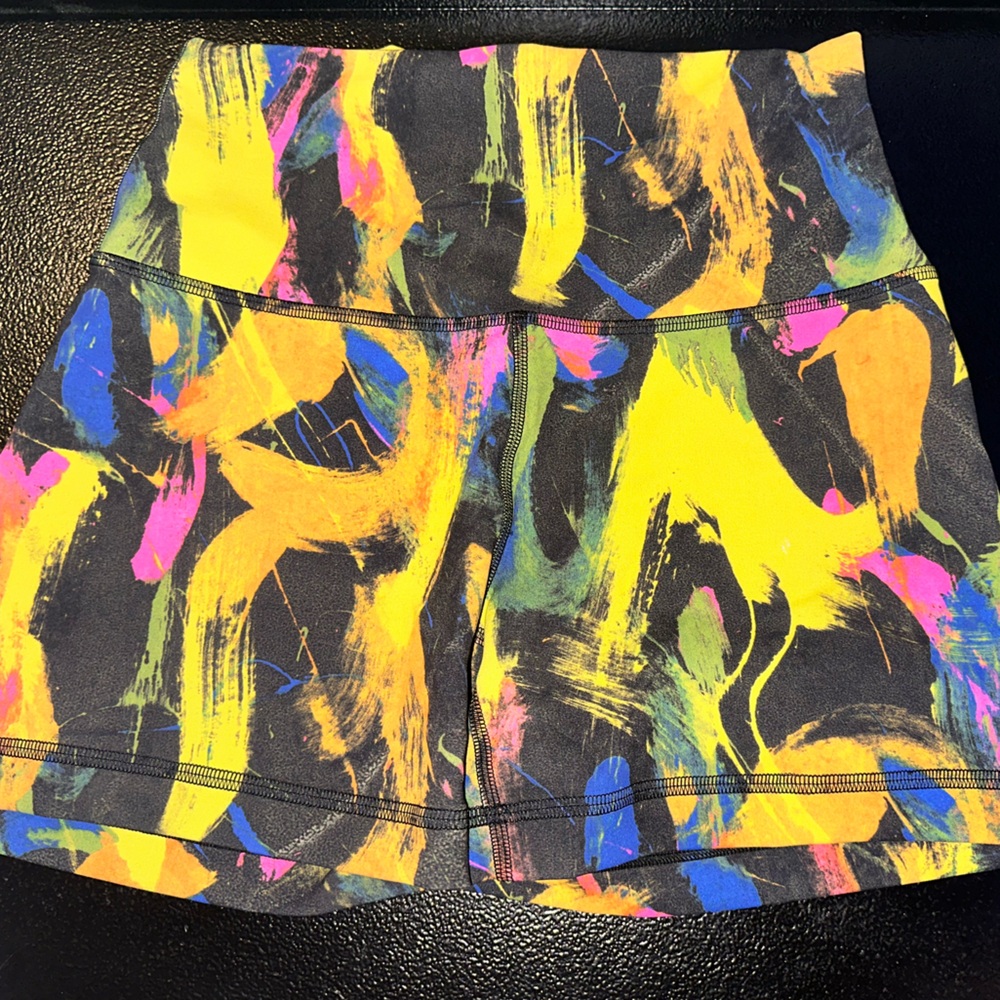 Lululemon Wunder Train High-Rise Short 6”